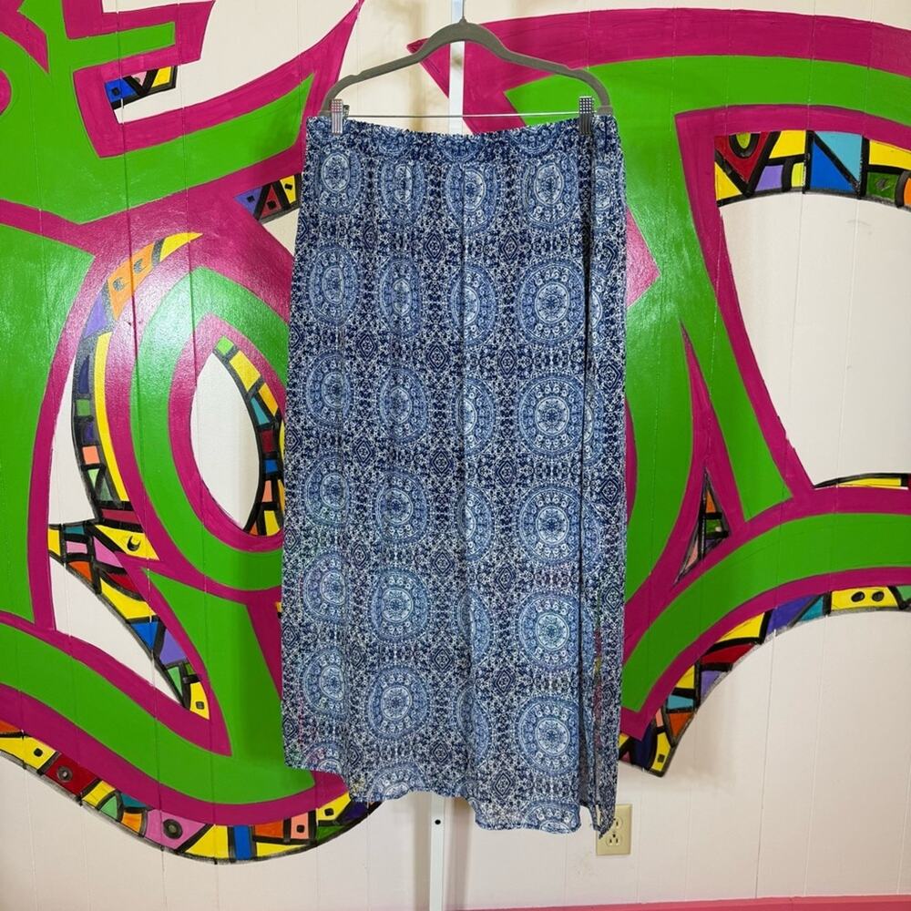 Faded Glory, Maxi Skirt, Fun Print. Size XXL. In excellent condition!